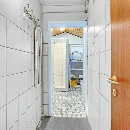 2 Bedroom Lovely In Semesterbostad *