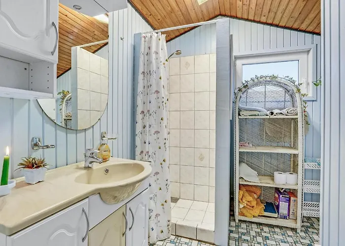 2 Bedroom Lovely In Vejers Strand